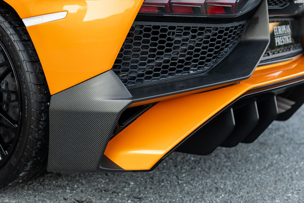 2016 Lamborghini Aventador SV