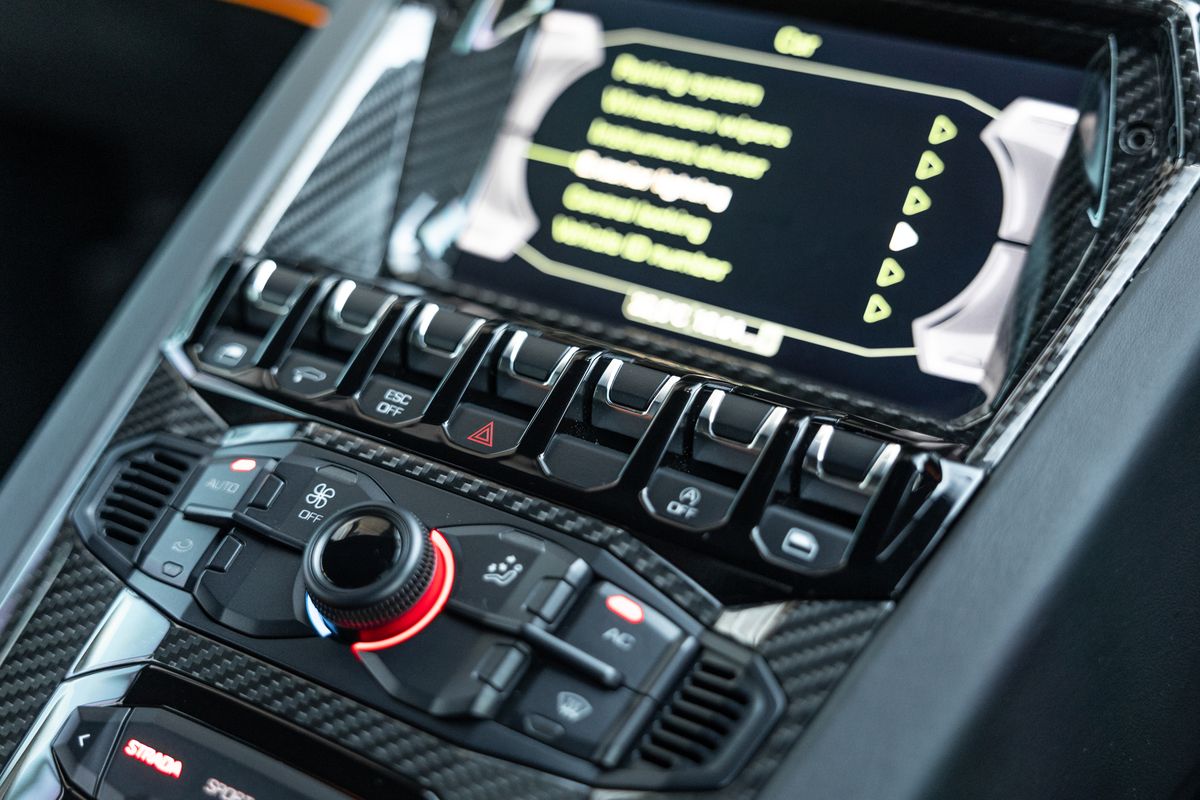 2016 Lamborghini Aventador SV