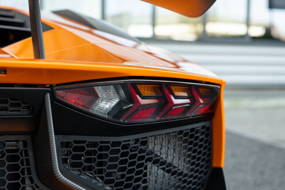 2016 Lamborghini Aventador SV