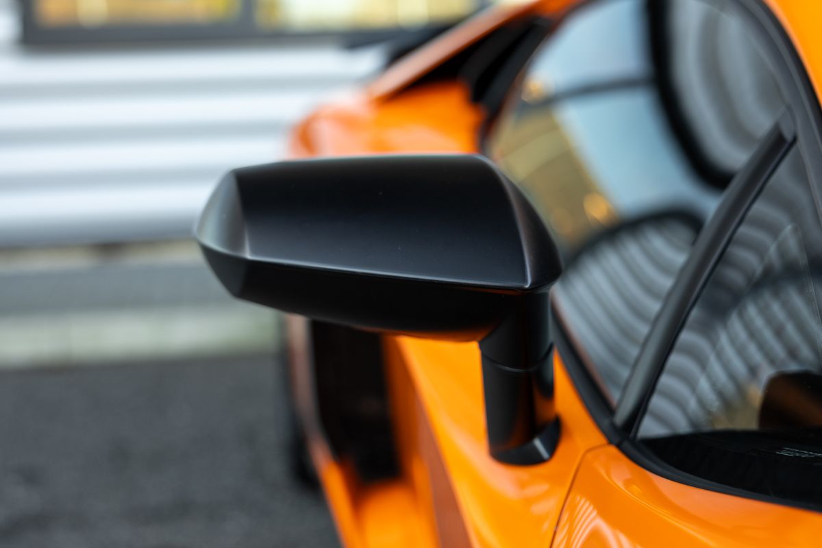 2016 Lamborghini Aventador SV