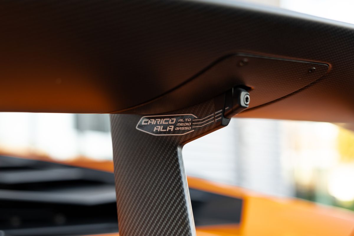 2016 Lamborghini Aventador SV