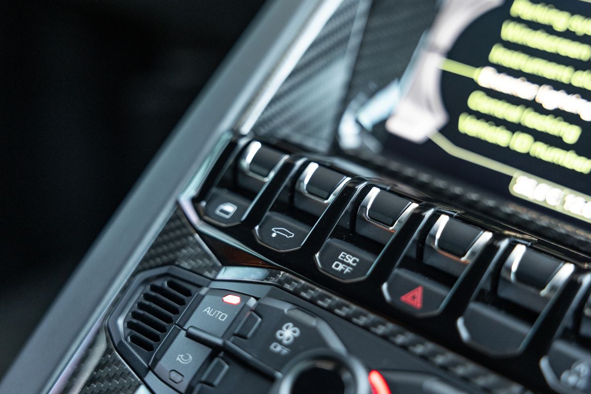 2016 Lamborghini Aventador SV