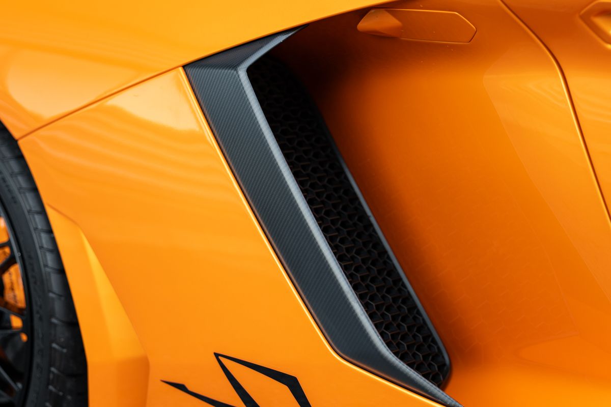 2016 Lamborghini Aventador SV