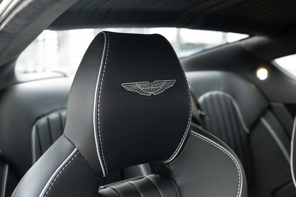 2015 Aston Martin DB9 GT Bond Edition