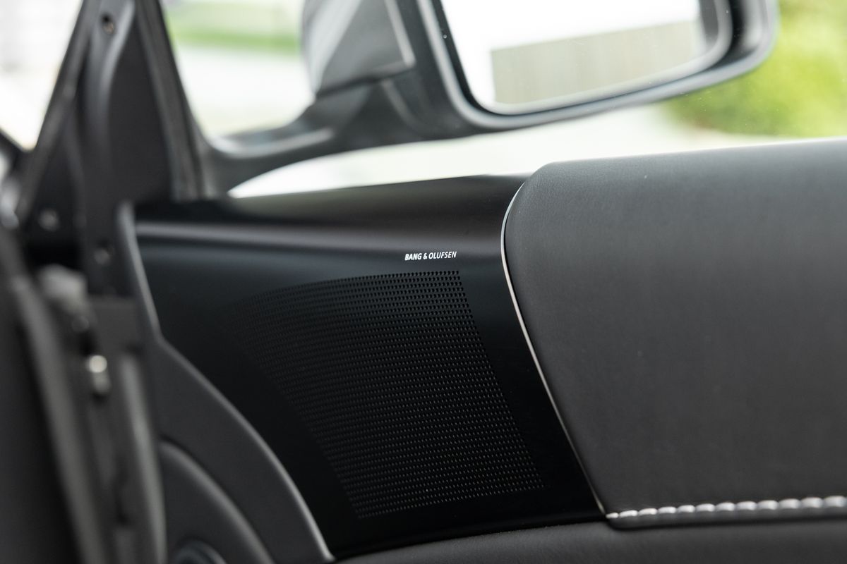 2015 Aston Martin DB9 GT Bond Edition