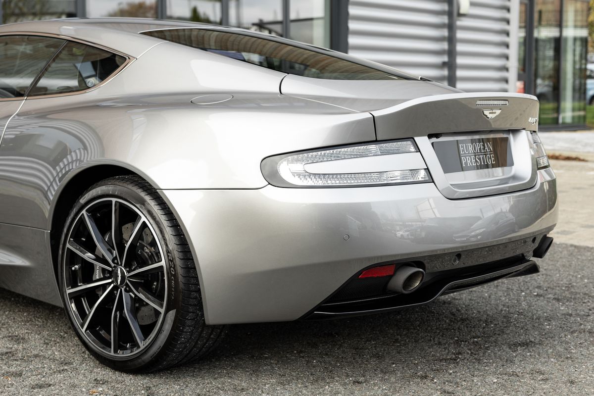 2015 Aston Martin DB9 GT Bond Edition