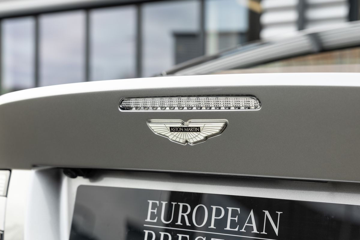 2015 Aston Martin DB9 GT Bond Edition