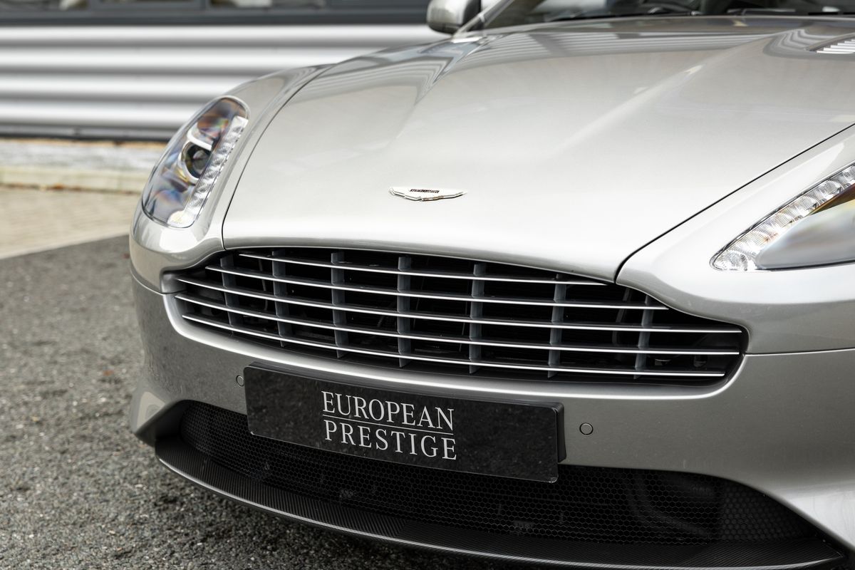 2015 Aston Martin DB9 GT Bond Edition