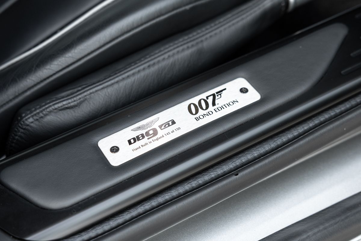 2015 Aston Martin DB9 GT Bond Edition
