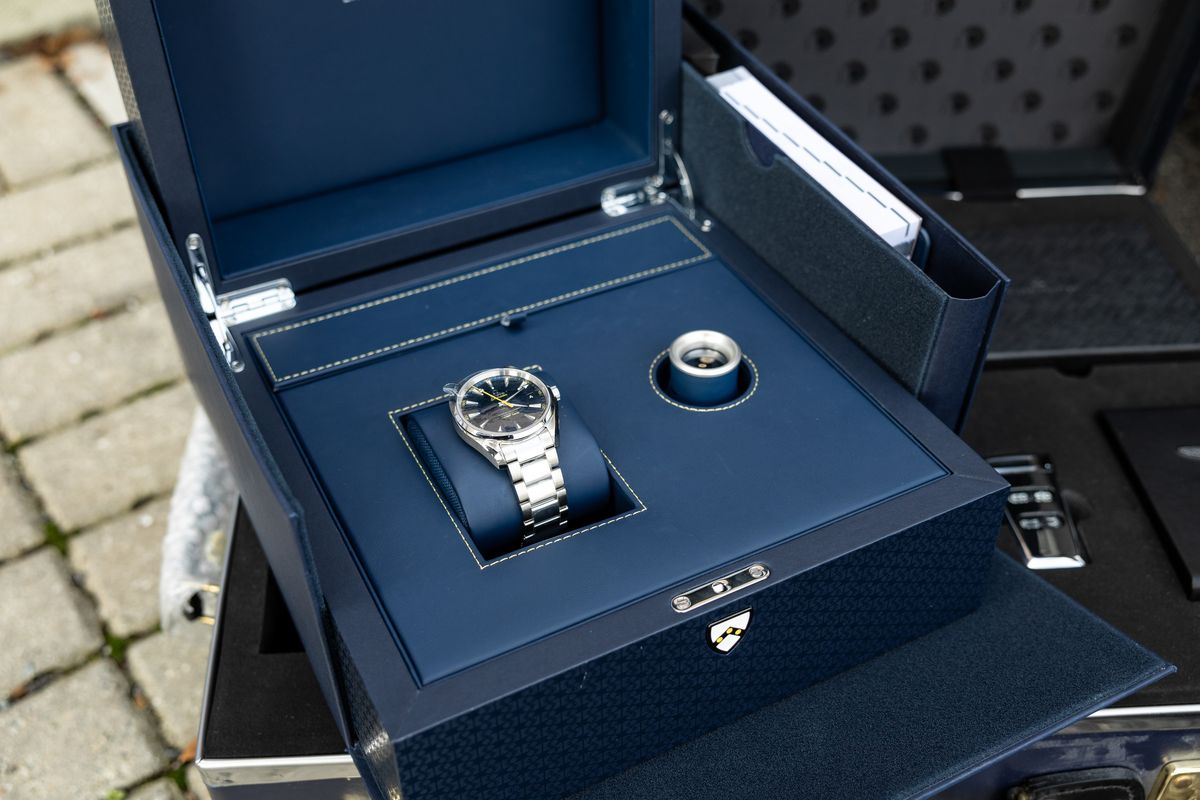 2015 Aston Martin DB9 GT Bond Edition