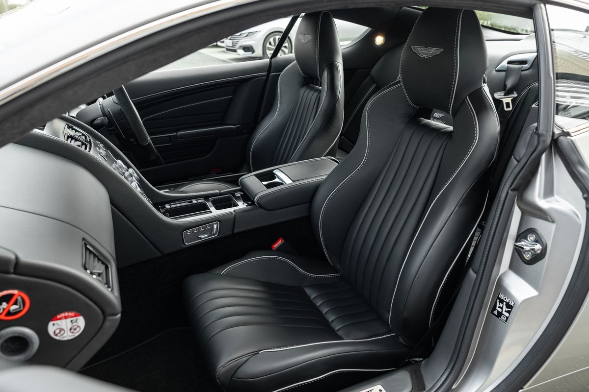 2015 Aston Martin DB9 GT Bond Edition