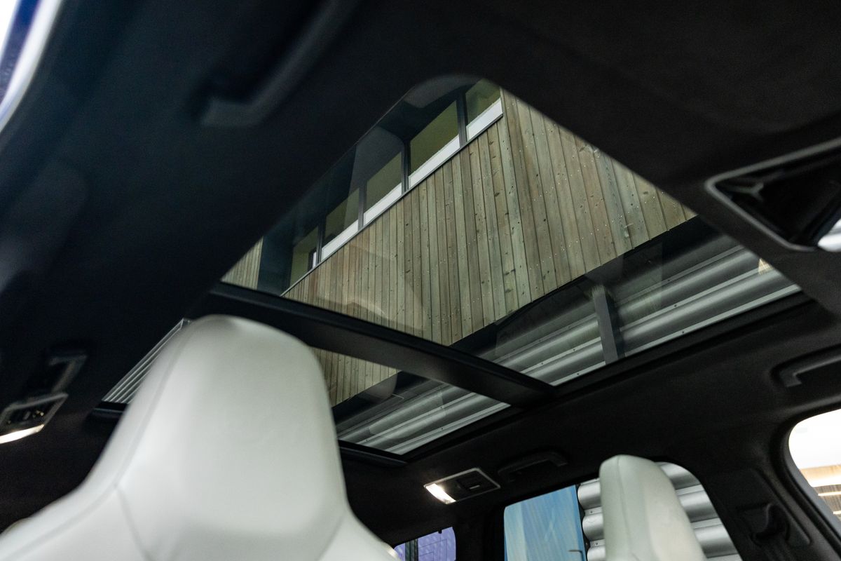 2022 Land Rover Range Rover Sport SVR Carbon Edition