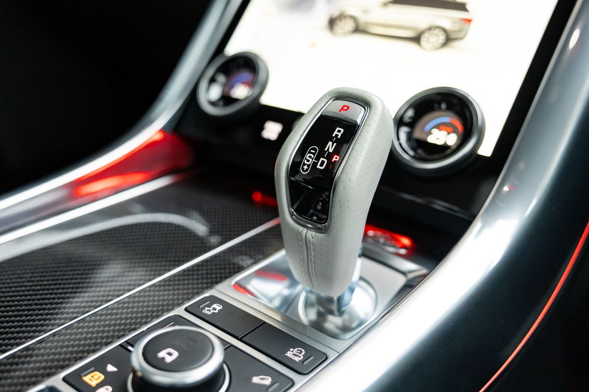 2022 Land Rover Range Rover Sport SVR Carbon Edition