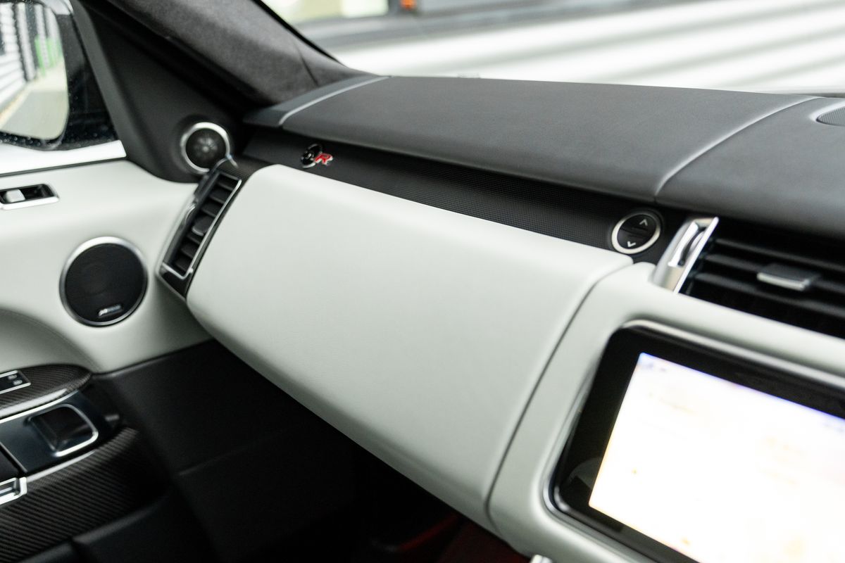 2022 Land Rover Range Rover Sport SVR Carbon Edition