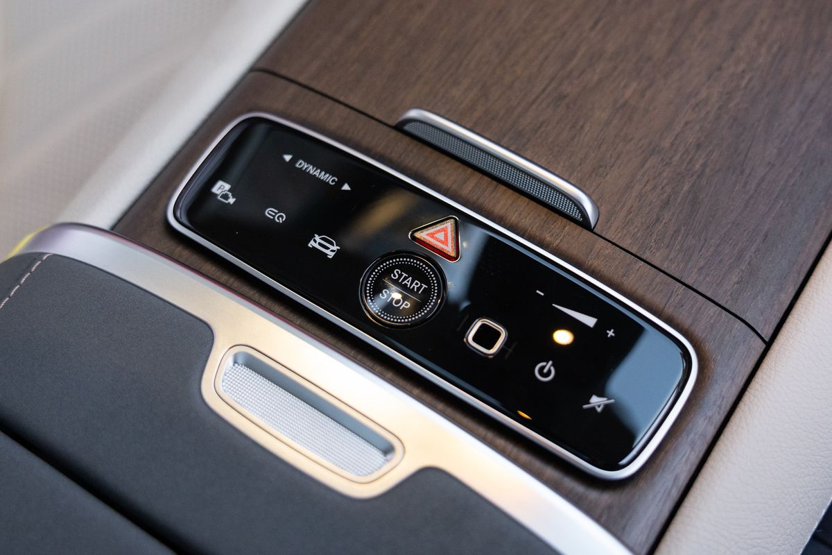 2022 Mercedes-Benz EQS 450+ Exclusive Luxury