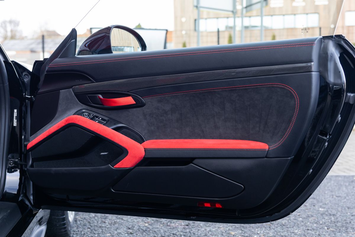 2018 Porsche 911 (991.2) GT2 RS Weissach