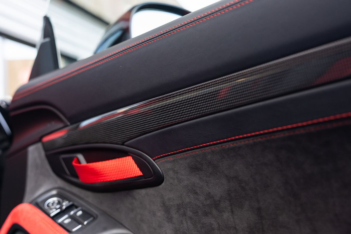 2018 Porsche 911 (991.2) GT2 RS Weissach