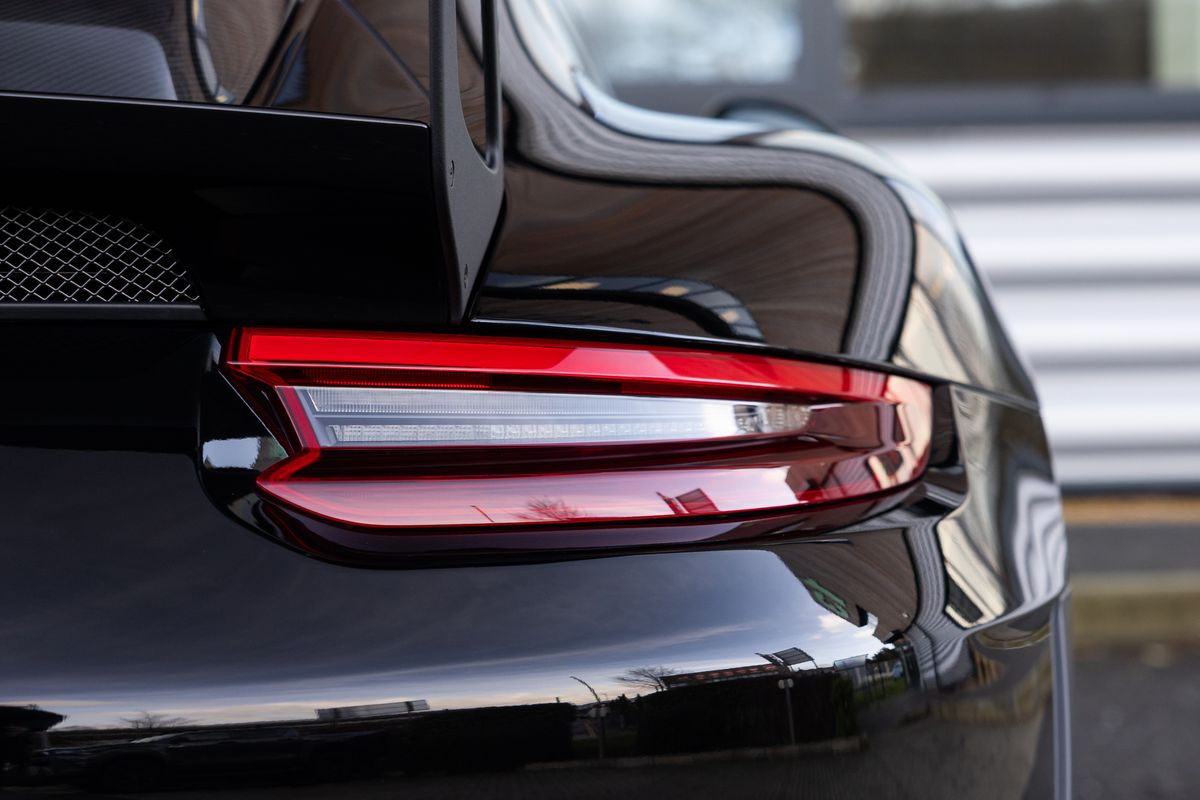 2018 Porsche 911 (991.2) GT2 RS Weissach