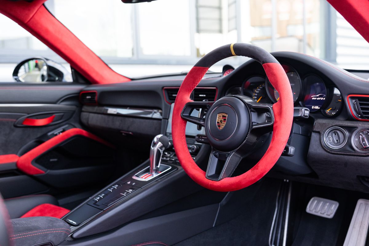 2018 Porsche 911 (991.2) GT2 RS Weissach