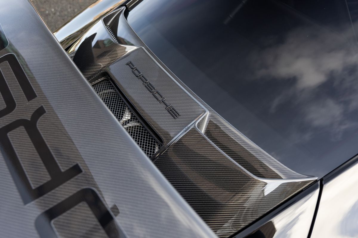 2018 Porsche 911 (991.2) GT2 RS Weissach