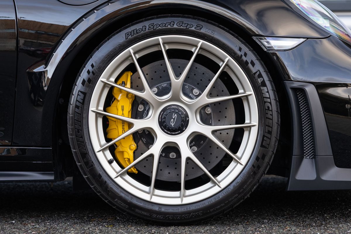 2018 Porsche 911 (991.2) GT2 RS Weissach