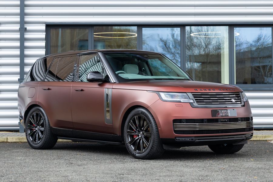 Land Rover Range Rover P550e SV