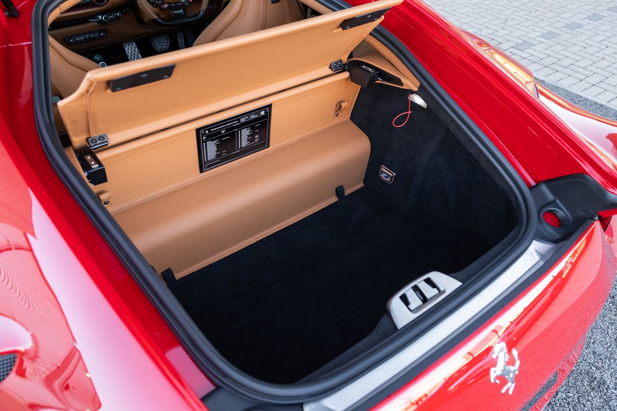 2020 Ferrari 812 Superfast