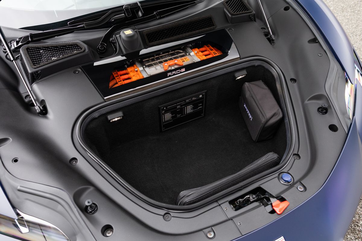 2022 Ferrari SF90 Spider