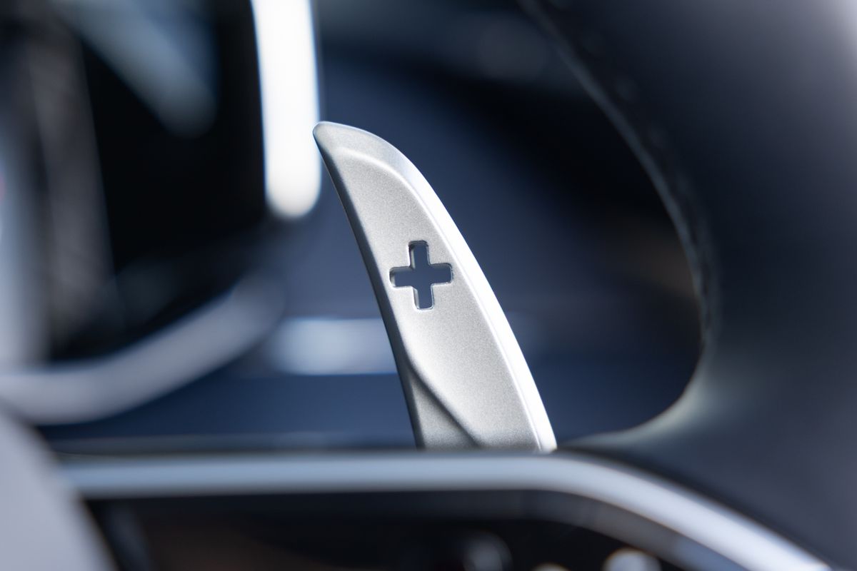 2025 Aston Martin Vanquish Volante