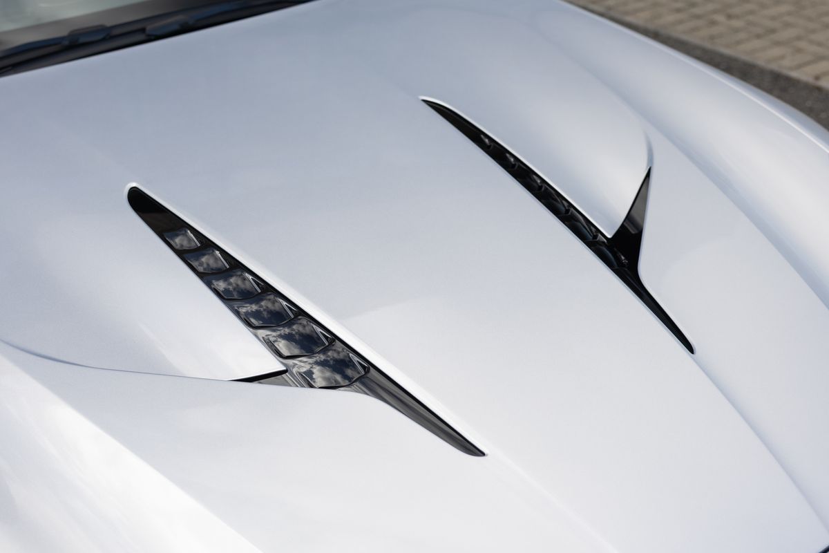 2025 Aston Martin Vanquish Volante