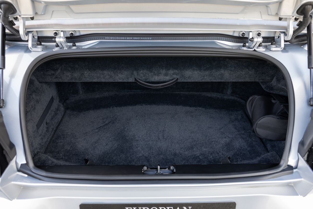 2025 Aston Martin Vanquish Volante