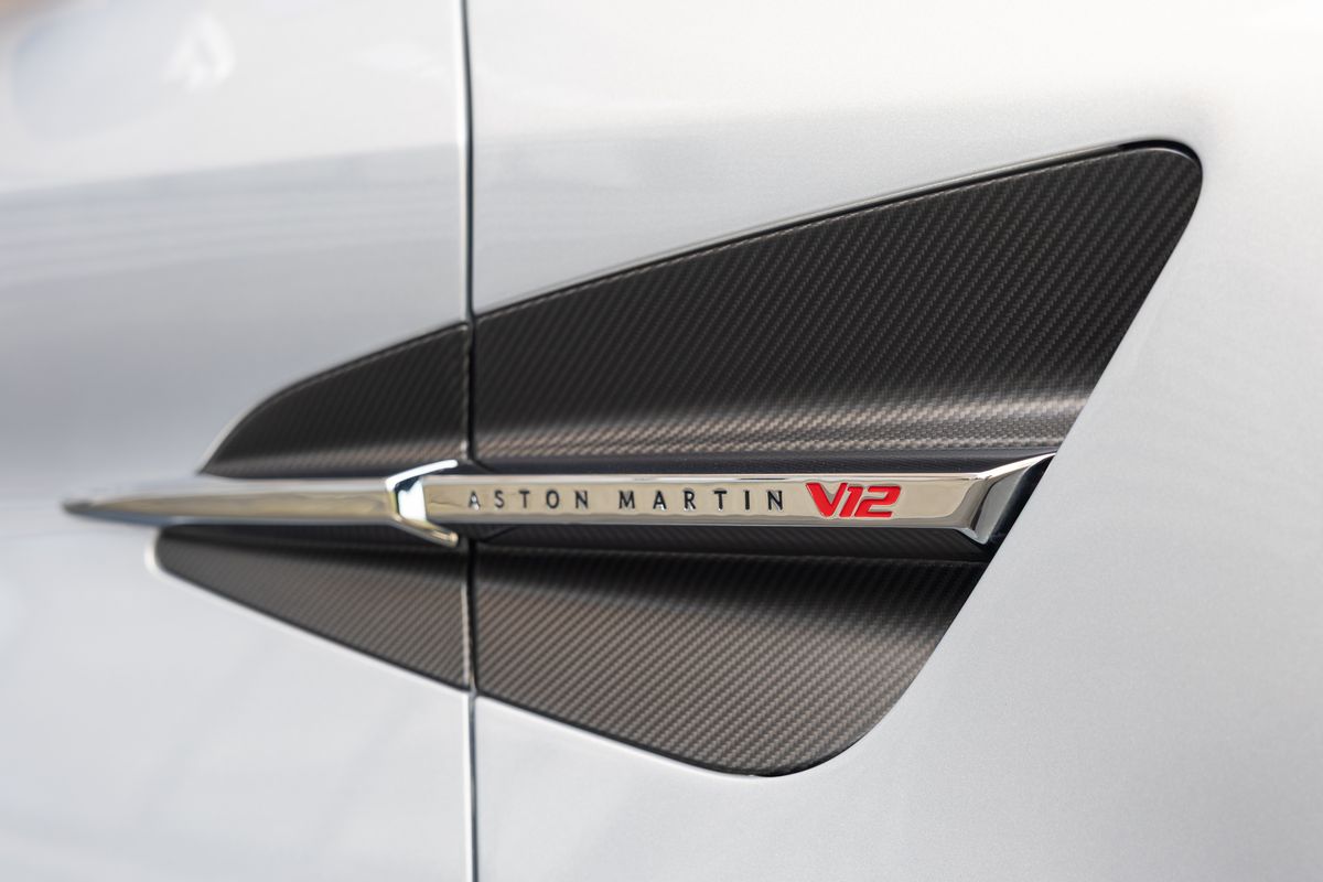 2025 Aston Martin Vanquish Volante