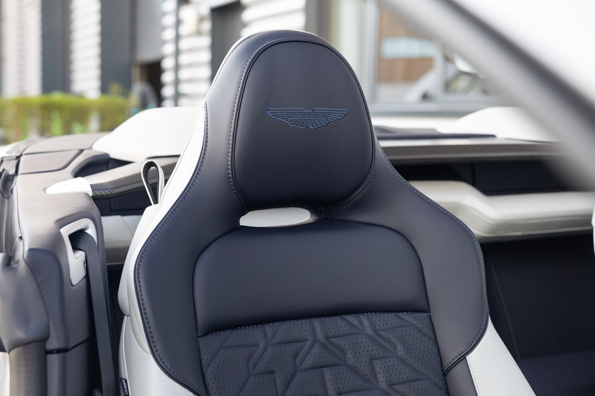 2025 Aston Martin Vanquish Volante