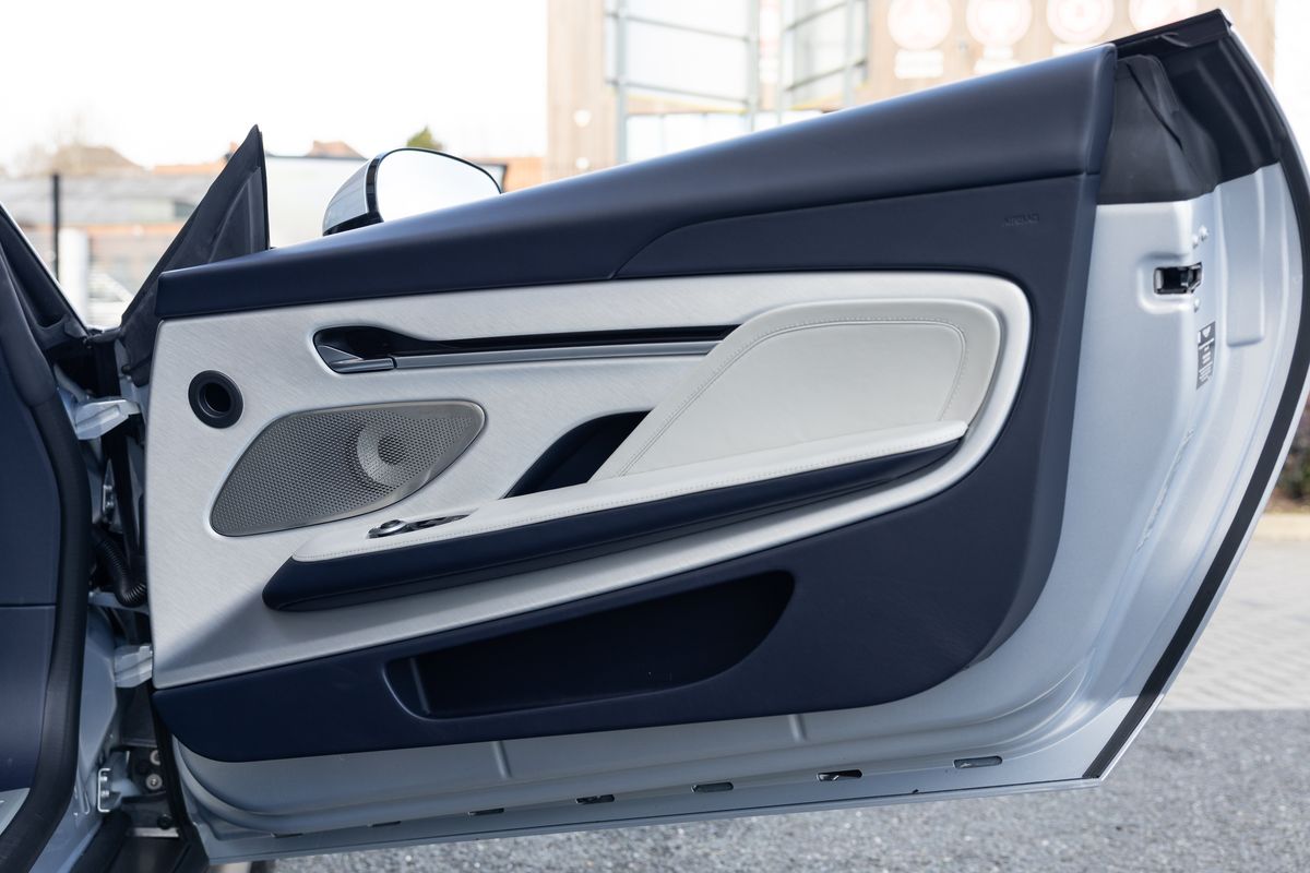 2025 Aston Martin Vanquish Volante