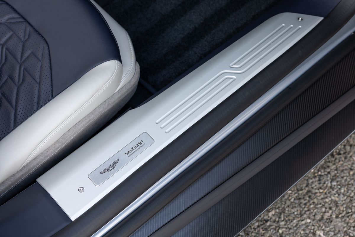 2025 Aston Martin Vanquish Volante