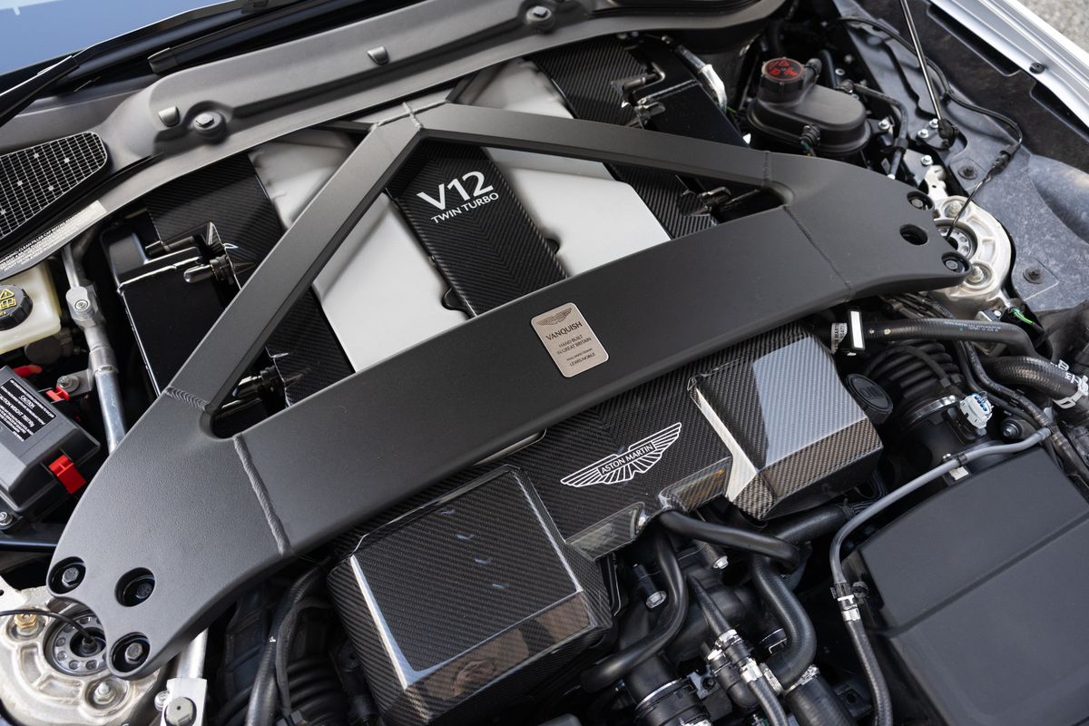 2025 Aston Martin Vanquish Volante