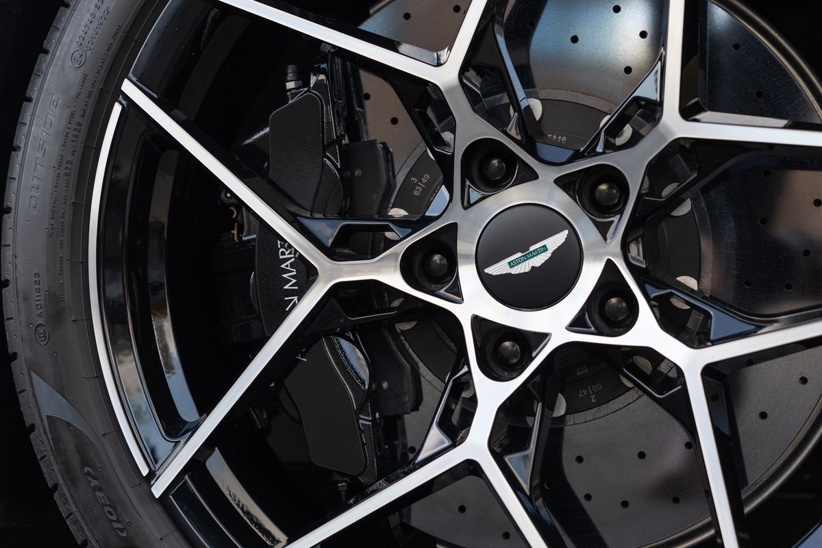 2025 Aston Martin Vanquish Volante