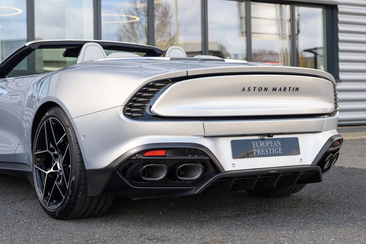 2025 Aston Martin Vanquish Volante