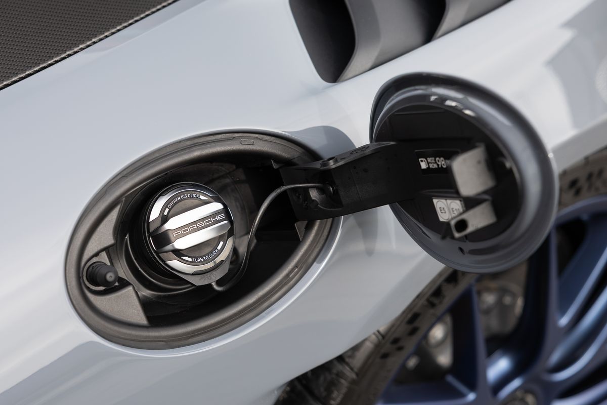 2023 Porsche 718 Cayman GT4 RS Weissach