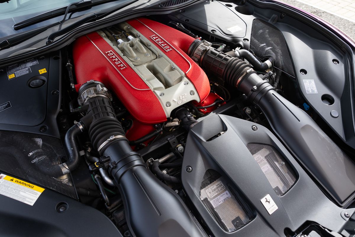 2021 Ferrari 812 GTS