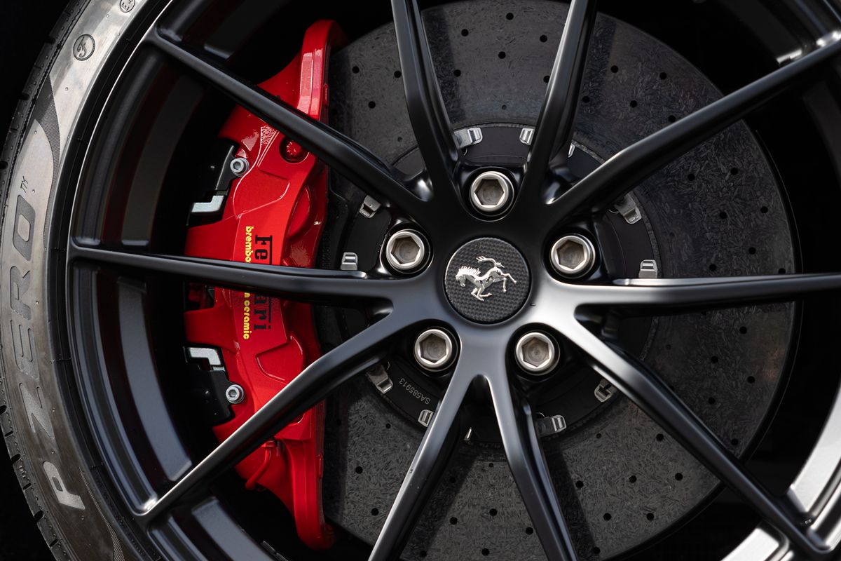 2021 Ferrari 812 GTS