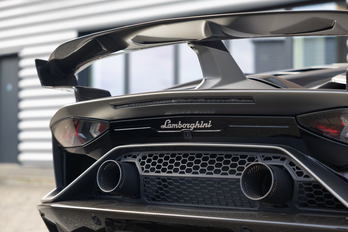 2019 Lamborghini Aventador SVJ