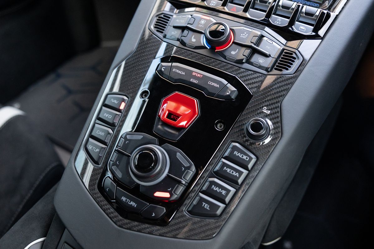 2019 Lamborghini Aventador SVJ