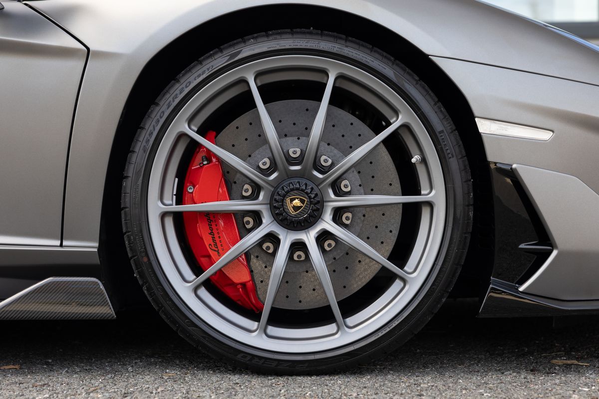 2019 Lamborghini Aventador SVJ