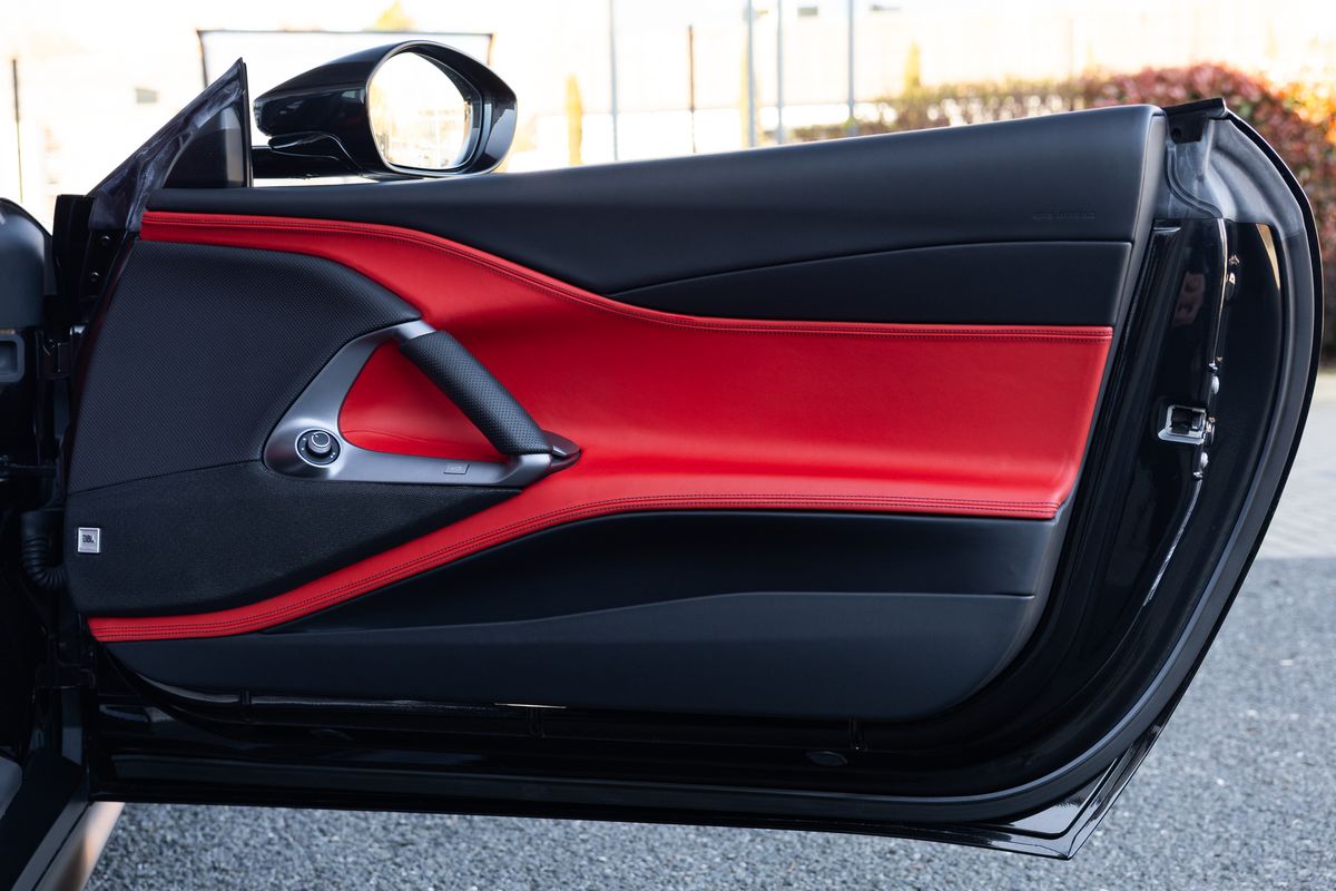 2022 Ferrari 812 GTS