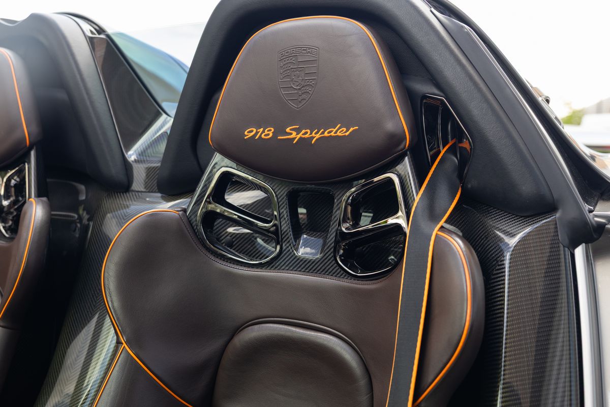 2015 Porsche 918 Spyder