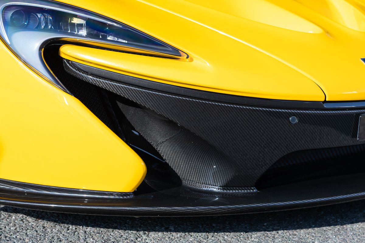 2015 McLaren P1