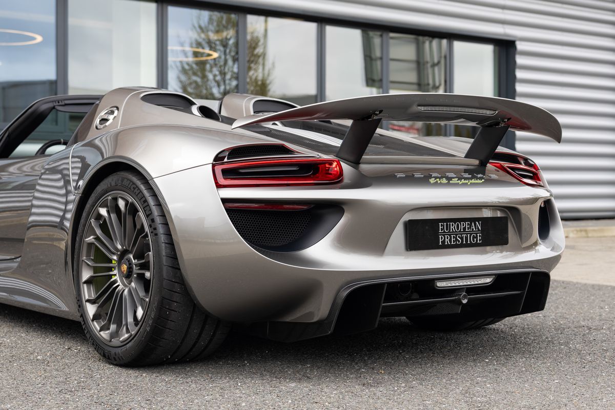 2015 Porsche 918 Spyder