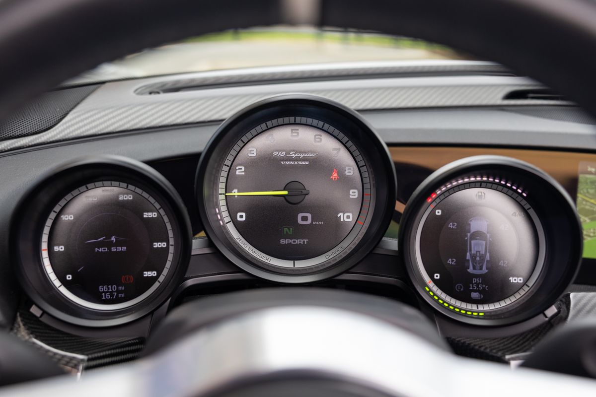 2015 Porsche 918 Spyder