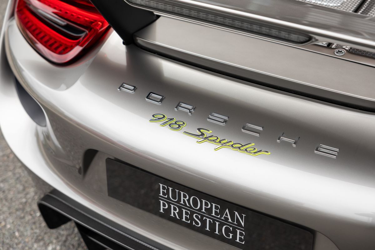 2015 Porsche 918 Spyder